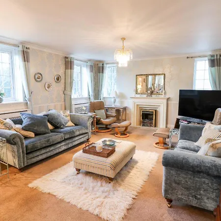 Yardley Manor Tatil Evi