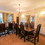 Yardley Manor Σκάρμπορο