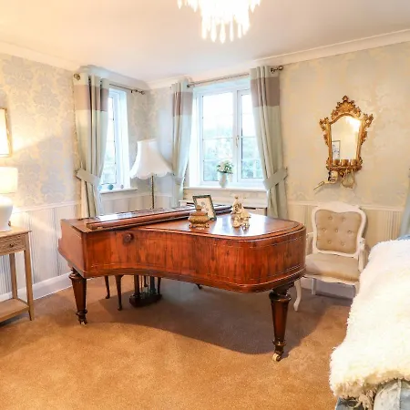 Yardley Manor Semesterbostad *