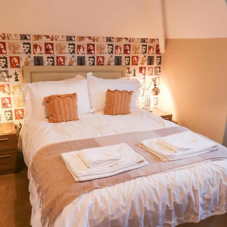 Semesterbostad Yardley Manor *