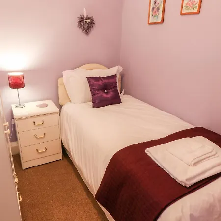 Yardley Manor * Scarborough