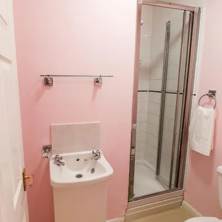 Yardley Manor * Scarborough