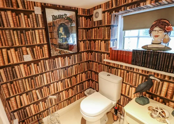 Yardley Manor Holiday home *