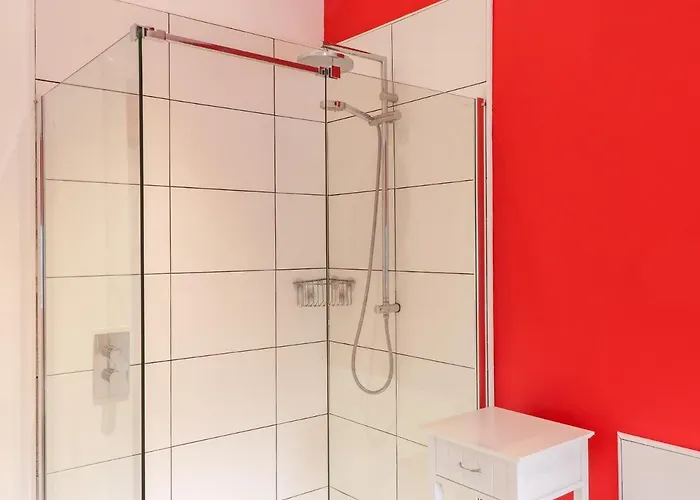 Holiday home Yardley Manor *