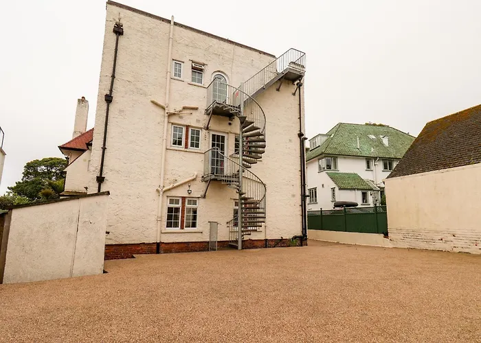 Holiday home Yardley Manor *